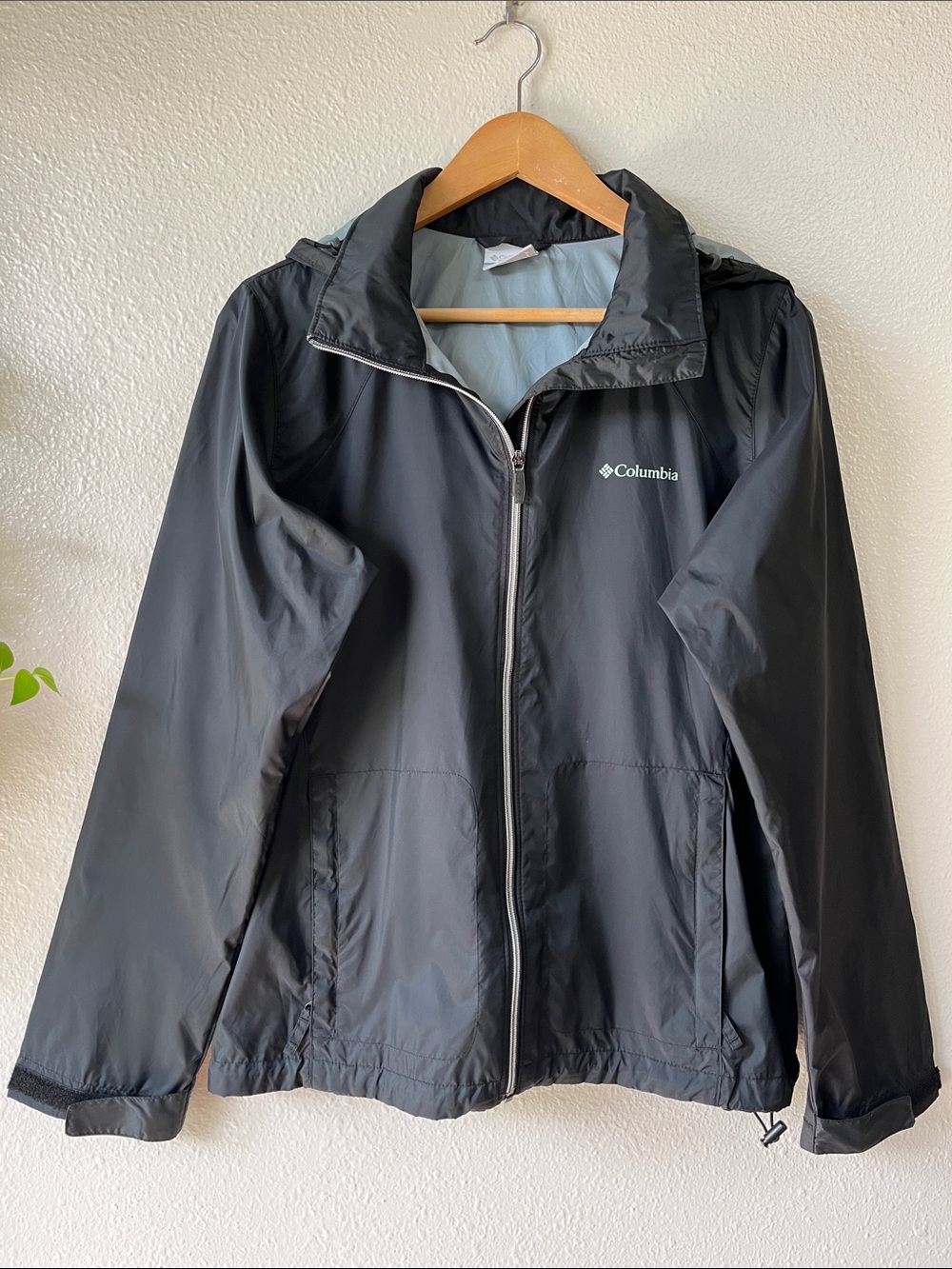 Columbia Sportswear Black Hooded Windbreaker Jacket Coat Women's Large